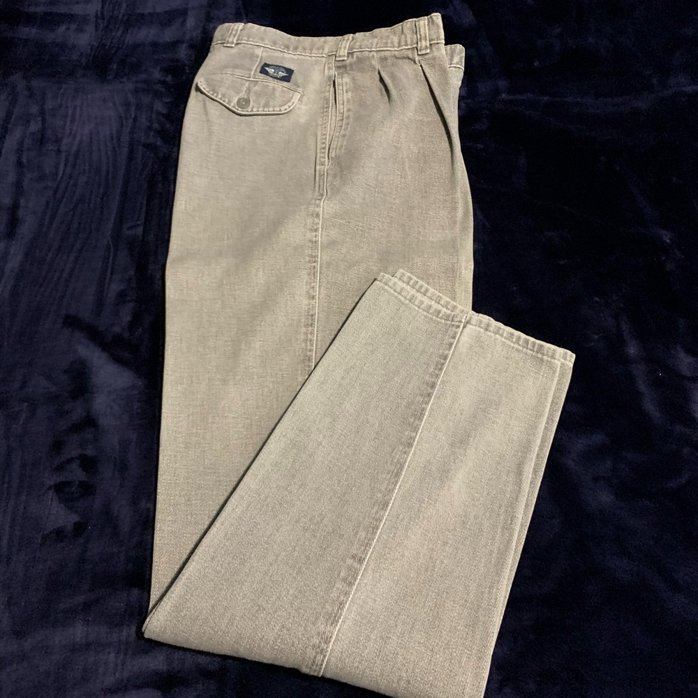 Docker’s Men's classic vintage gray denim jeans. 31 x 33.